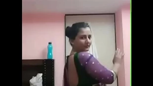 Honcho puja bhabhi dancing